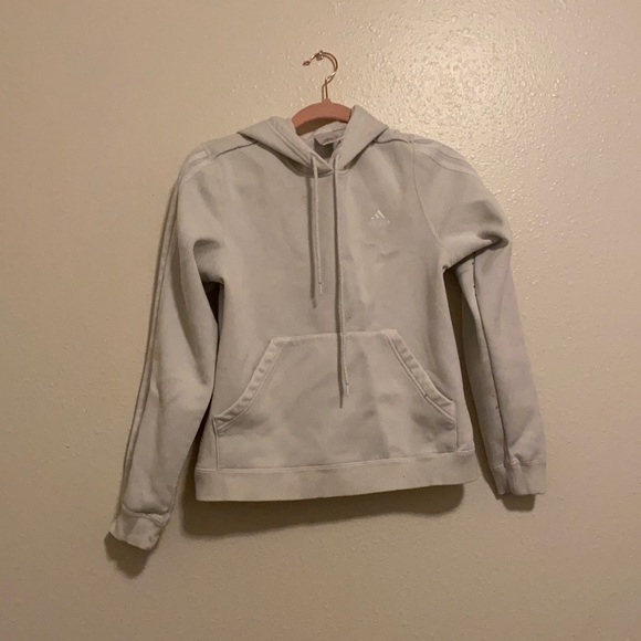 White - Picture 1 of 4